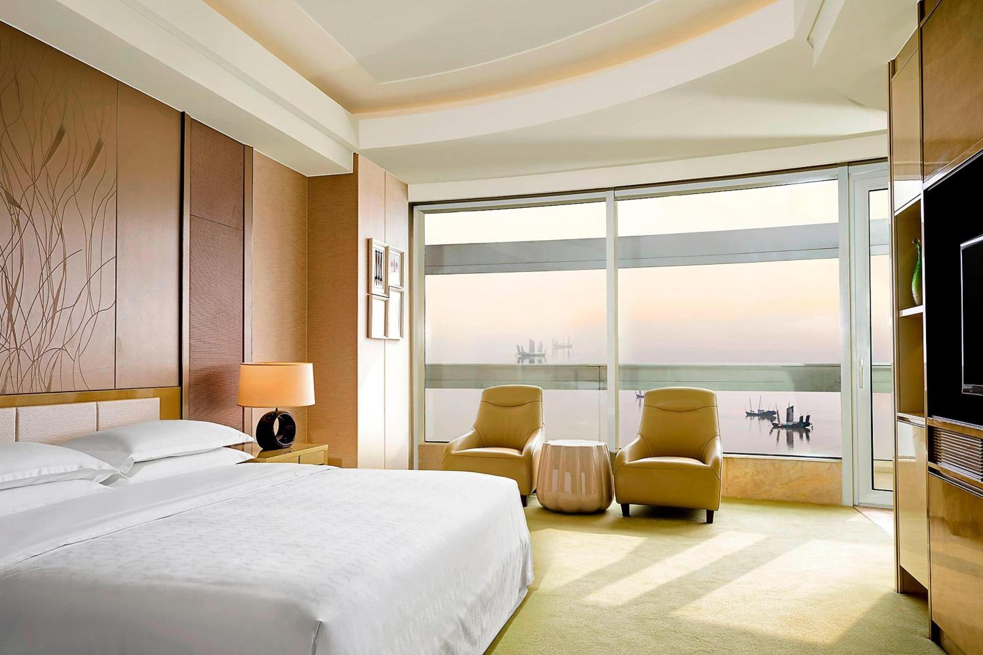 Sheraton Huzhou Taihu Lake Hot Spring Resort & Spa Exterior photo