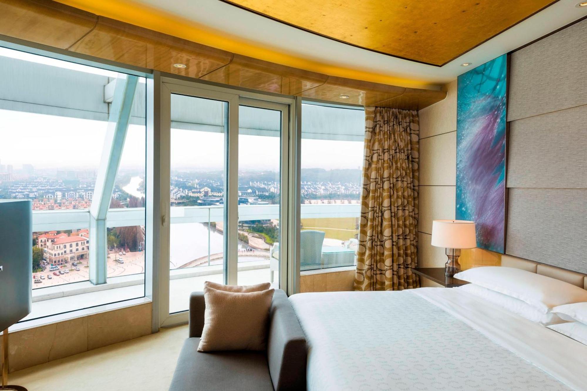Sheraton Huzhou Taihu Lake Hot Spring Resort & Spa Exterior photo