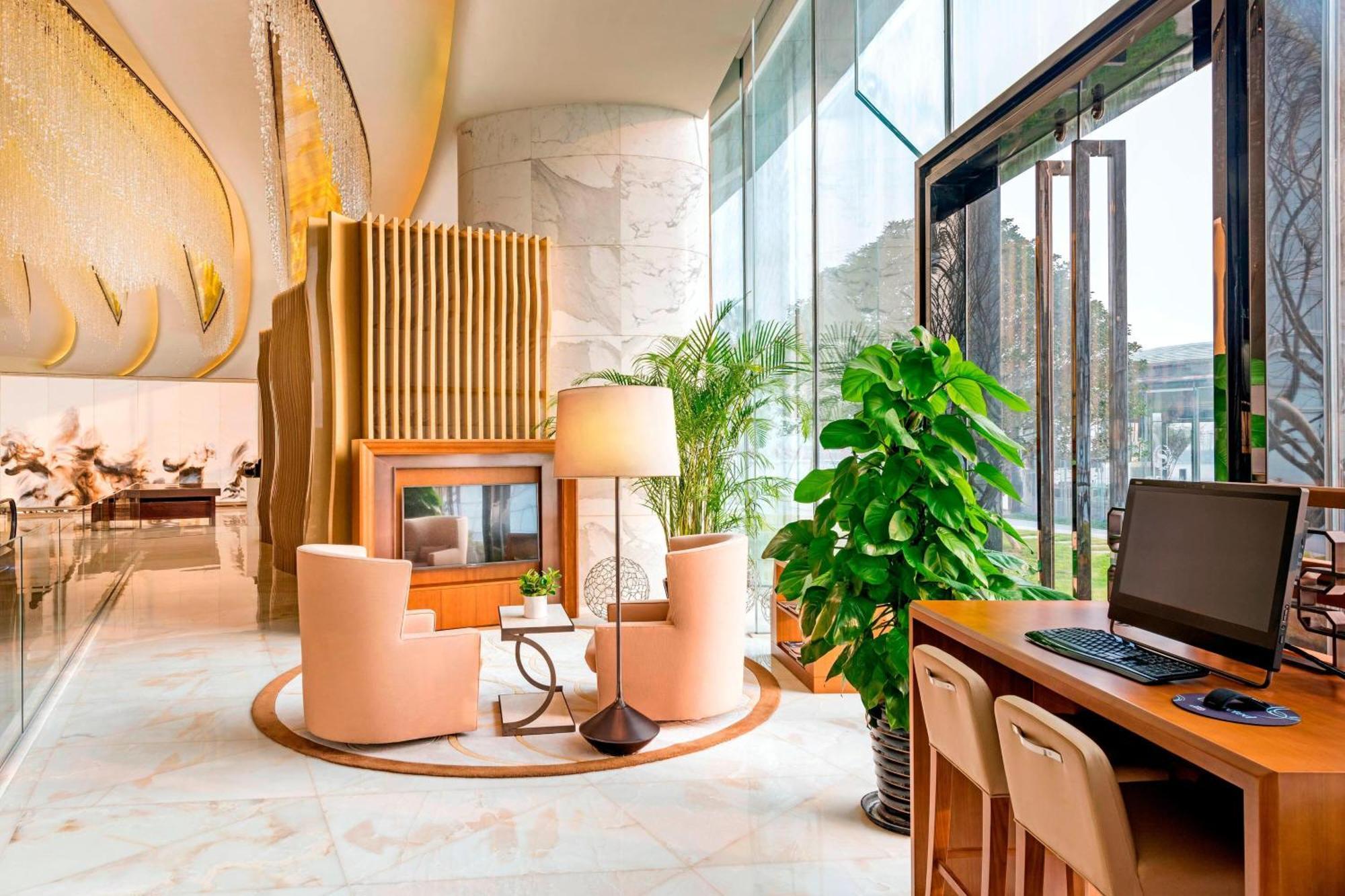 Sheraton Huzhou Taihu Lake Hot Spring Resort & Spa Exterior photo