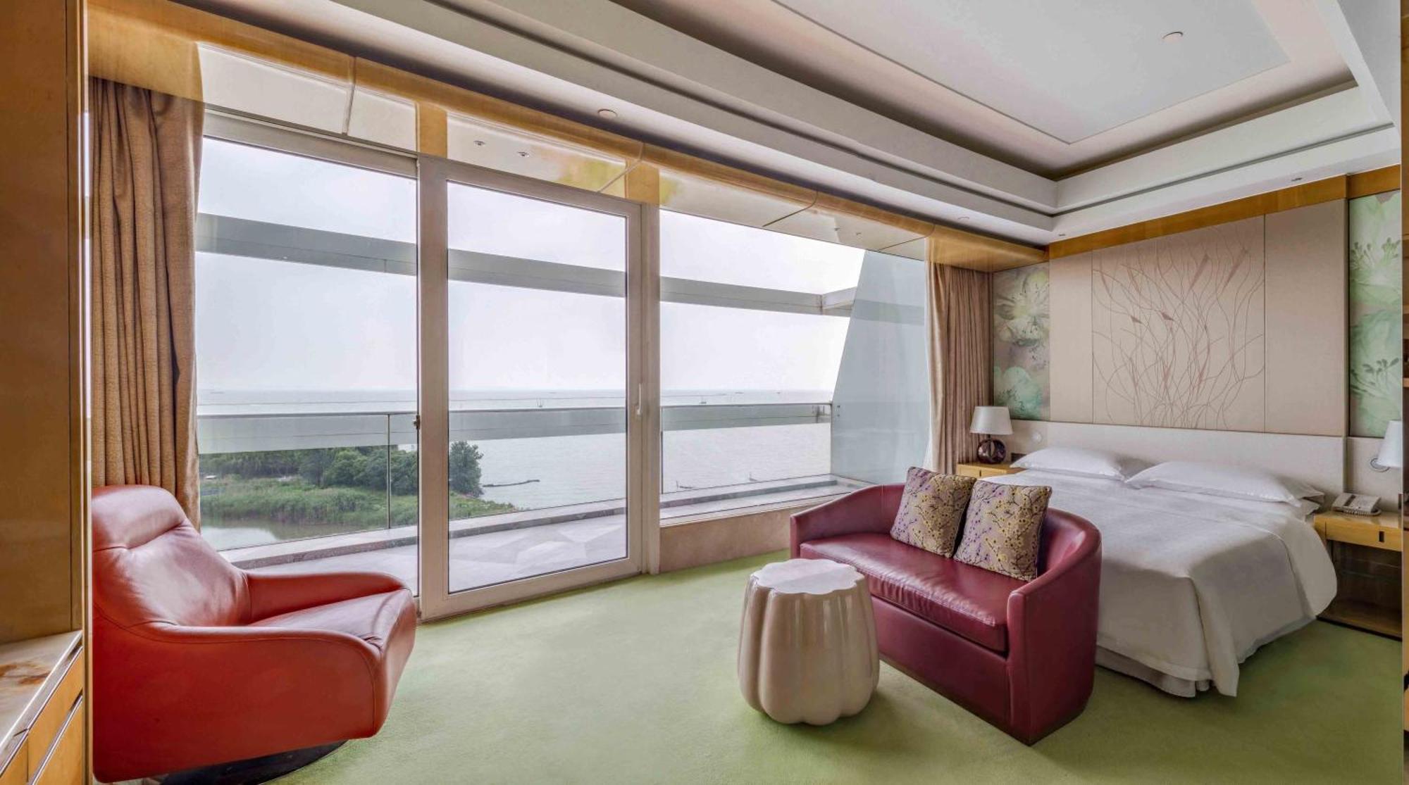 Sheraton Huzhou Taihu Lake Hot Spring Resort & Spa Exterior photo