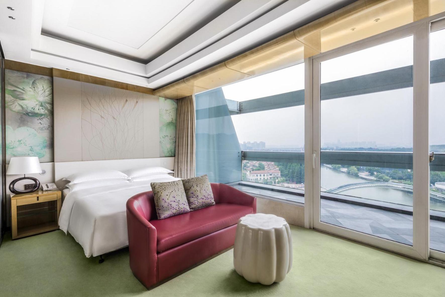 Sheraton Huzhou Taihu Lake Hot Spring Resort & Spa Exterior photo